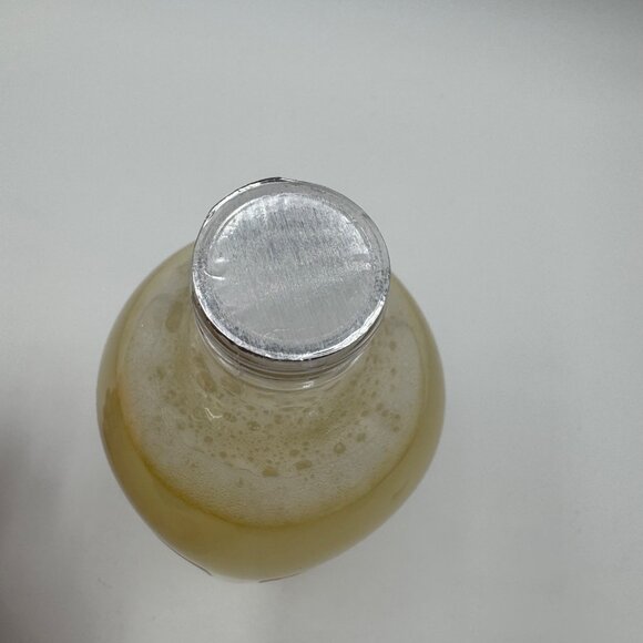 Beekman 1802 Happy Place Fabric Freshener Concentrate Sweet Grass Scent 22oz - Picture 7 of 12